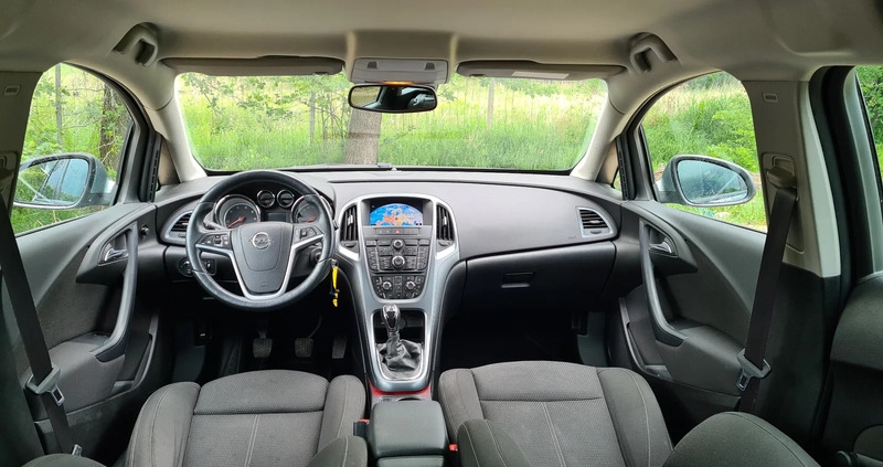 Opel Astra cena 28999 przebieg: 189000, rok produkcji 2014 z Kraków małe 191